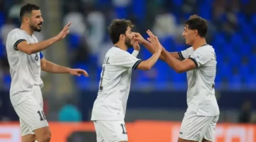 الجزائر تتصدر المجموعة في كأس العرب بفوز 2 0 على العراق بقيادة توغاي 1